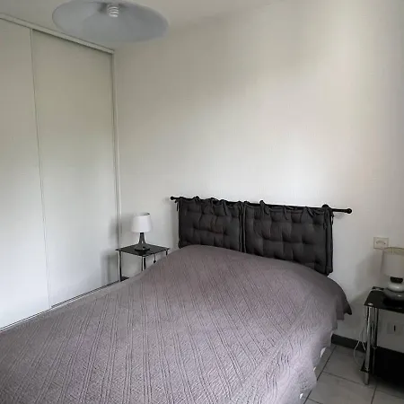 T2 Calme Avec Terrasse Et Parking - 3 Couchages - Fr-1-495-109